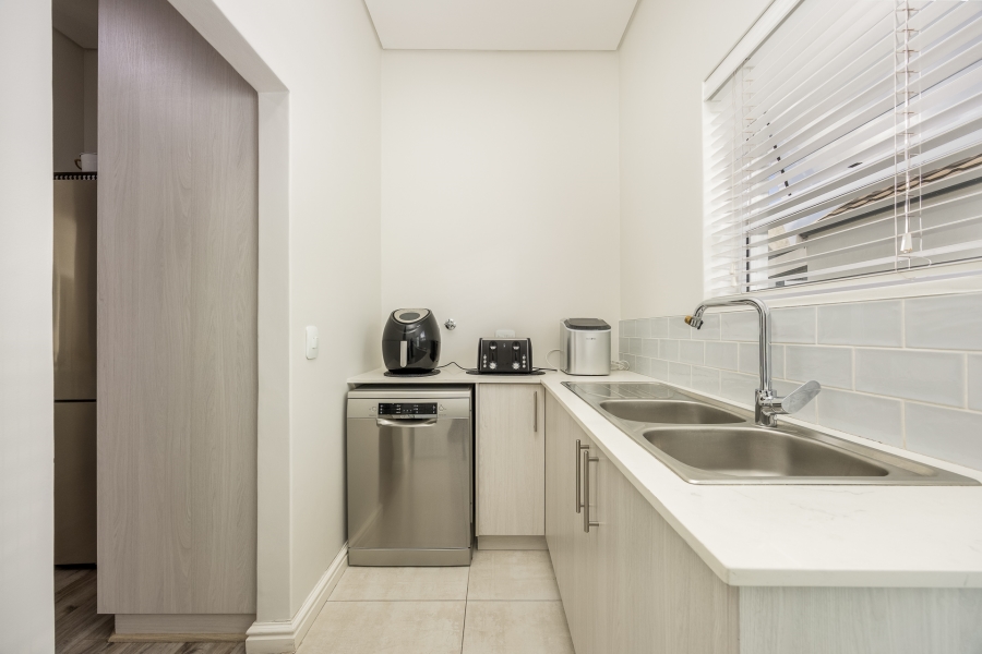 3 Bedroom Property for Sale in Jakarandas Western Cape